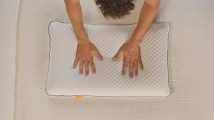 Emma_Customizable_Cooling_Foam_Pillow_Gallery__5